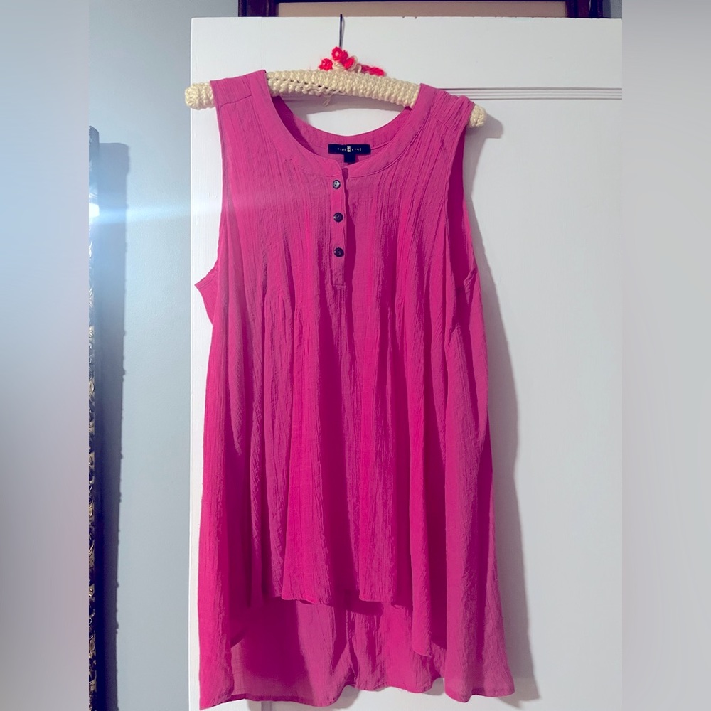 Women’s 1X hot pink sleeveless button down blouse by Timeline
